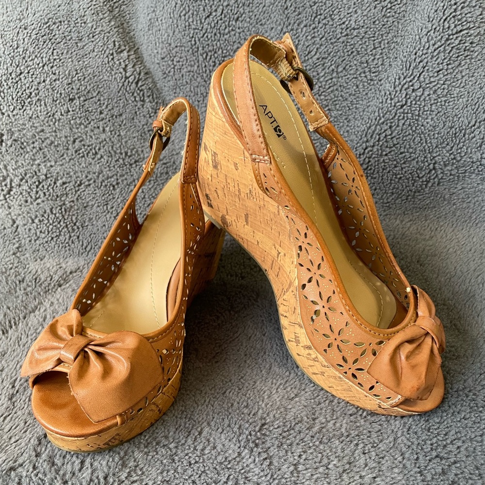 Women’s size 6 Wedges